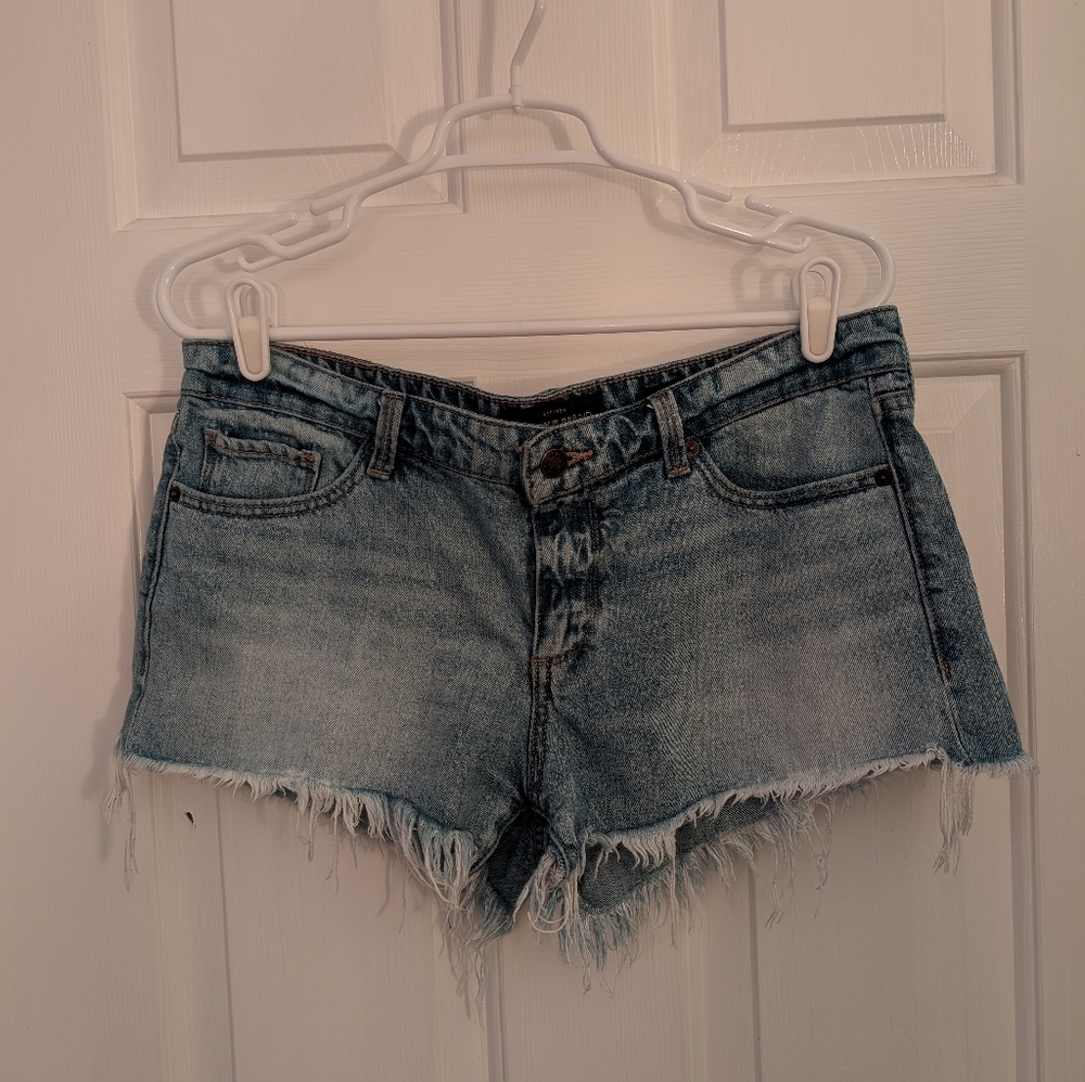 Denim Frayed Hem Women Shorts